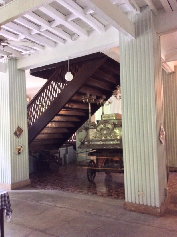 Balay ni Tana Dicang Ground Floor Carriage Under the Stairs